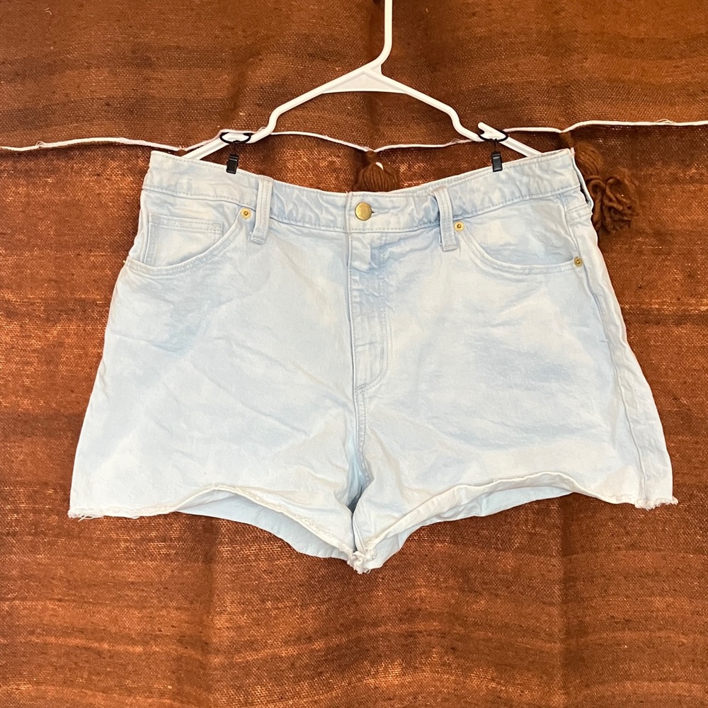 Universal Thread Light Wash Jean Shorts
